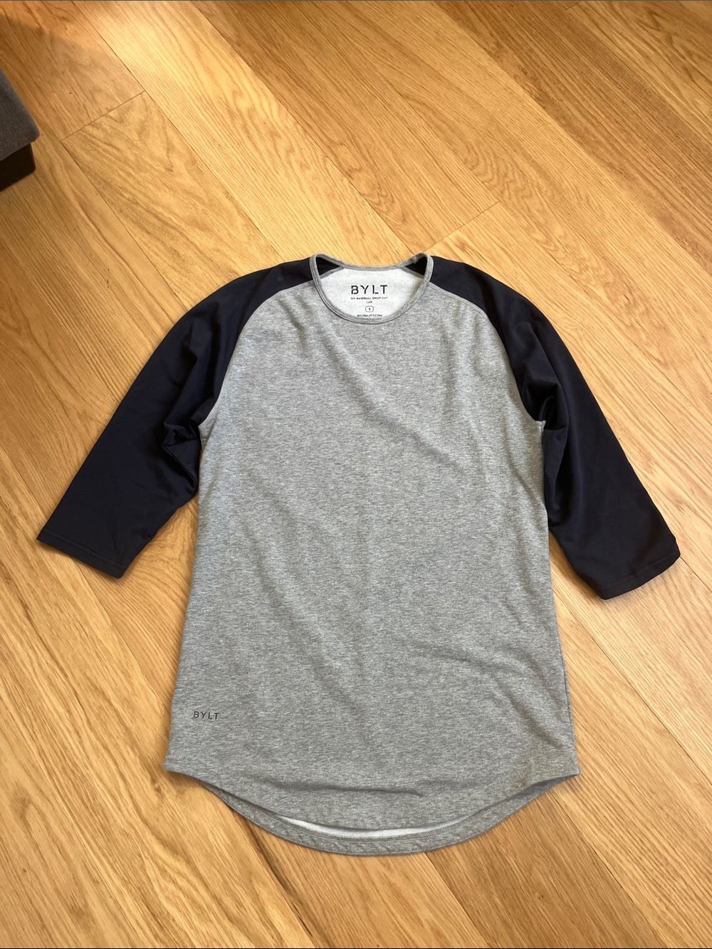 BYLT Basics Men’s 3/4  Drop Cut Baseball Raglan Lux  tee size S